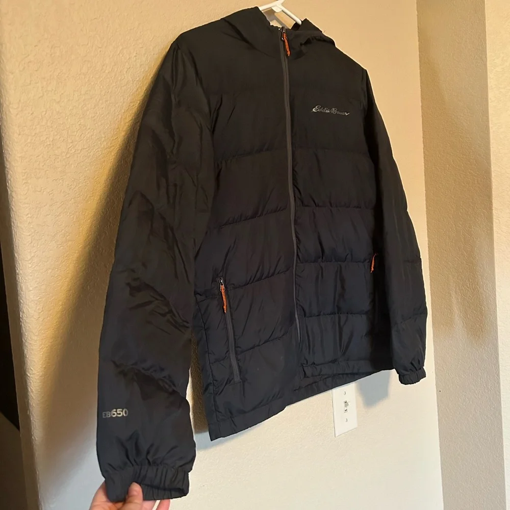 Eddie Bauer Men's Wide Channel Hooded Down Black Puffer Jacket